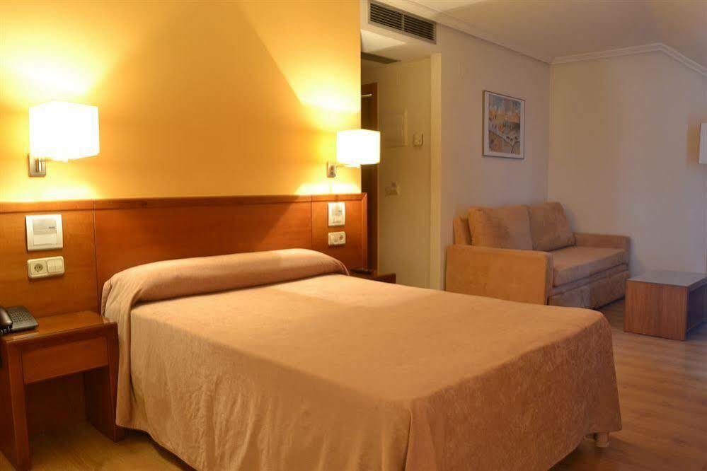 U Hotel Ogalia Vigo Exterior foto